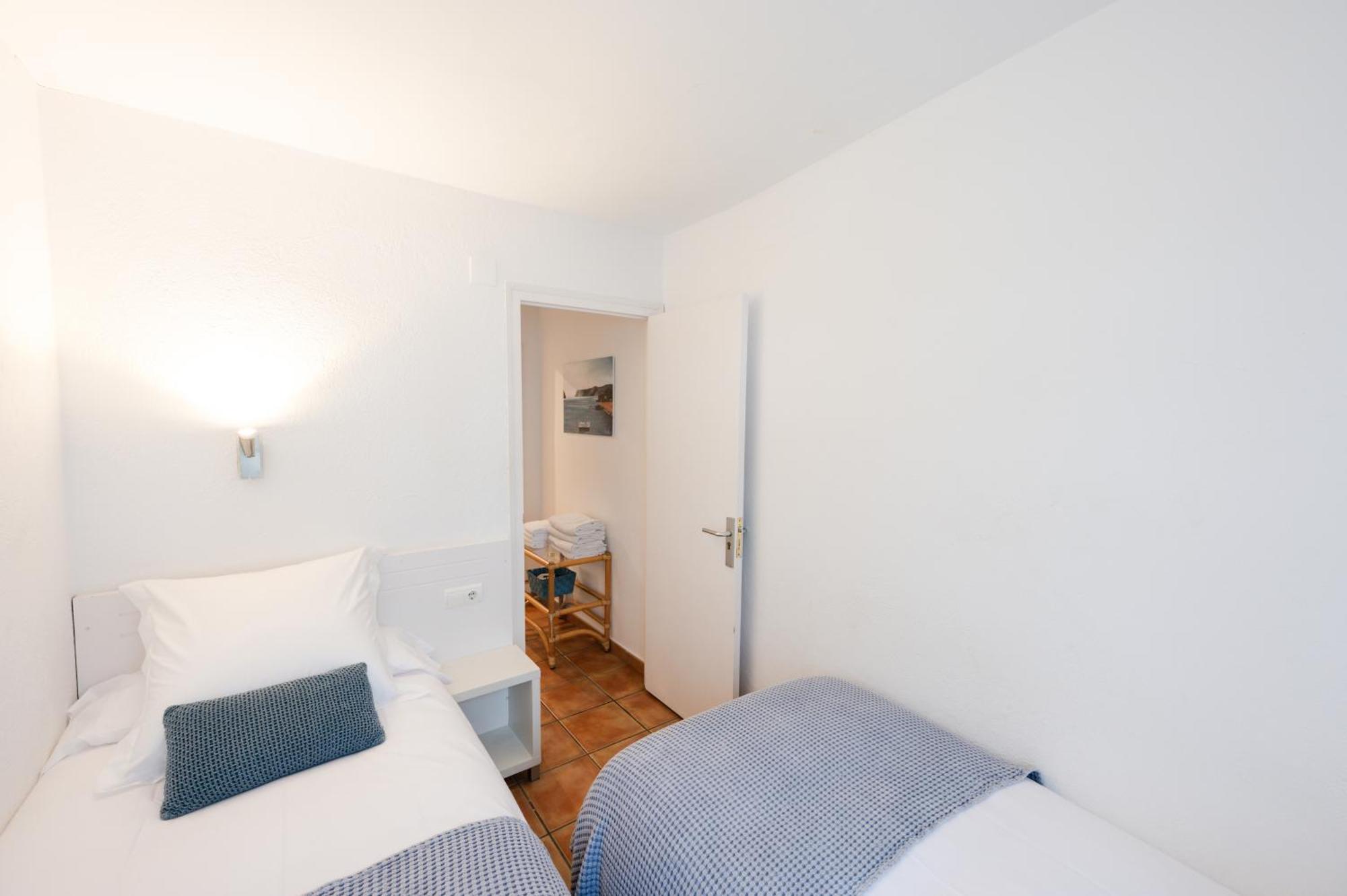 Hostal El Ranxo Cadaques Exterior photo